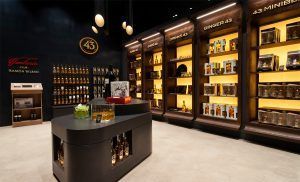 Licor 43 Cartagena - Diseño de Showroom - Interiorismo por STUDIOLYKE