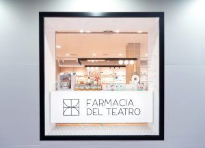 Detalle fachada Farmacia del Teatro