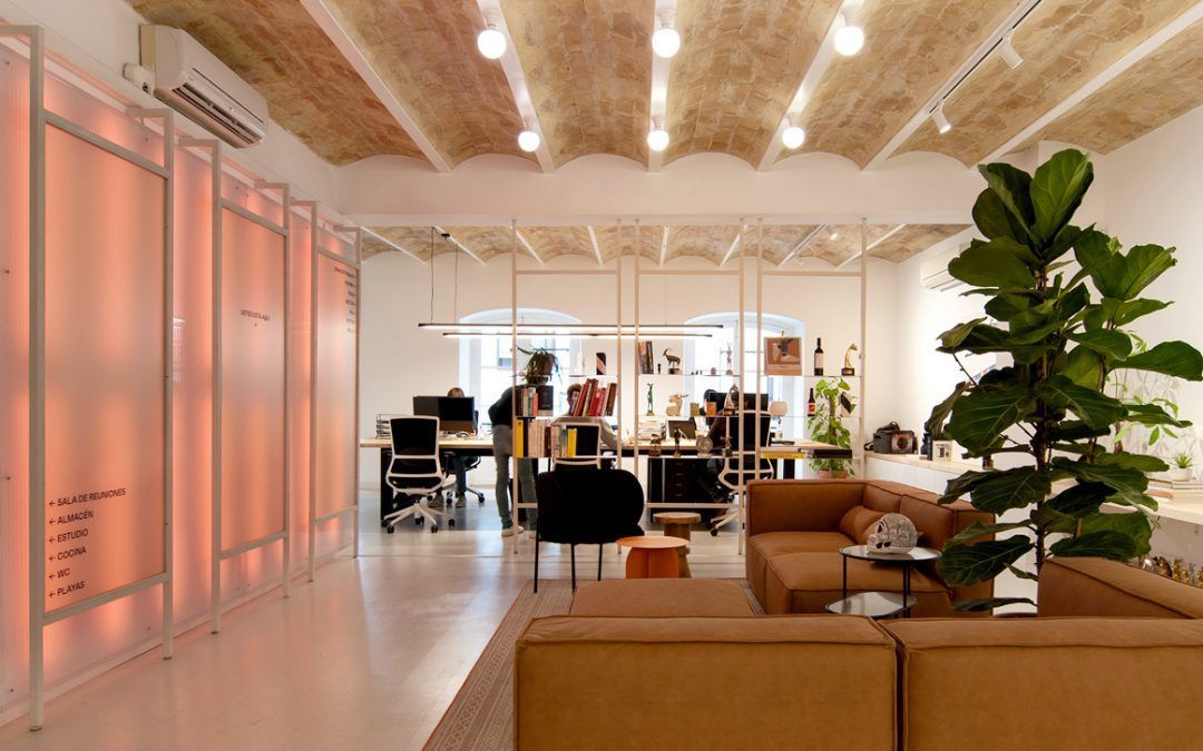 Utopicum agencia creativa – Diseño de oficina y reforma por STUDIOLYKE Interioristas en Alicante