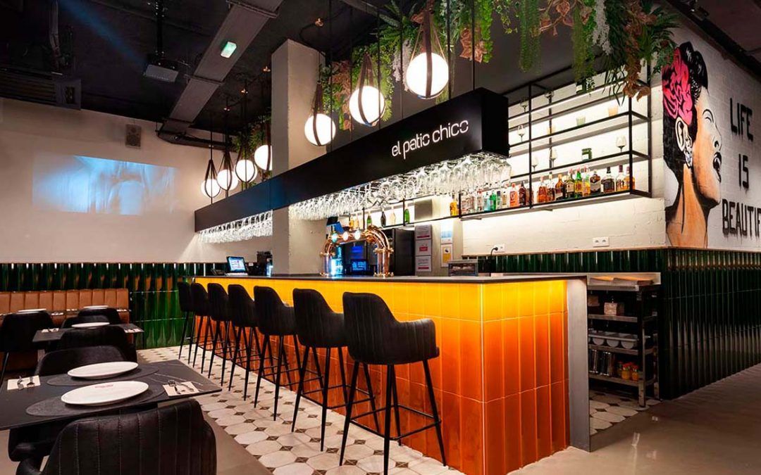 El Patio Chico – Diseño y reforma de restaurante en Torrevieja por STUDIOLYKE interioristas en Alicante