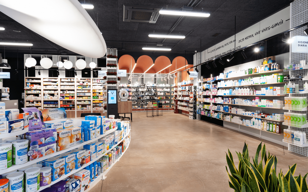 Interiorismo y Reforma de Farmacia Vives-García en Denia por STUDIOLYKE interioristas en Alicante