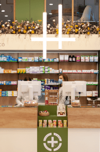 Diseño mostradores Farmacia La Nucía