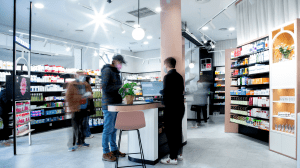 Farmacia Boix Valencia - Diseño y Reforma por STUDIOLYKE Y CONCEP FARMACIAS