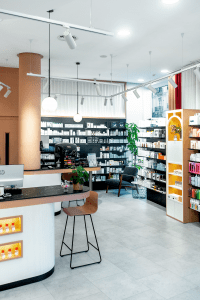 Farmacia Boix Valencia - Diseño y Reforma por STUDIOLYKE Y CONCEP FARMACIAS